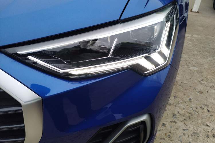 Used Audi Q3 2019 35 TFSI Fashion Dynamic Model Left Front Headlight