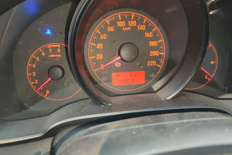 Used Honda Fit 2018 1.5L CVT Comfort Sunroof Version Odometer Close Up