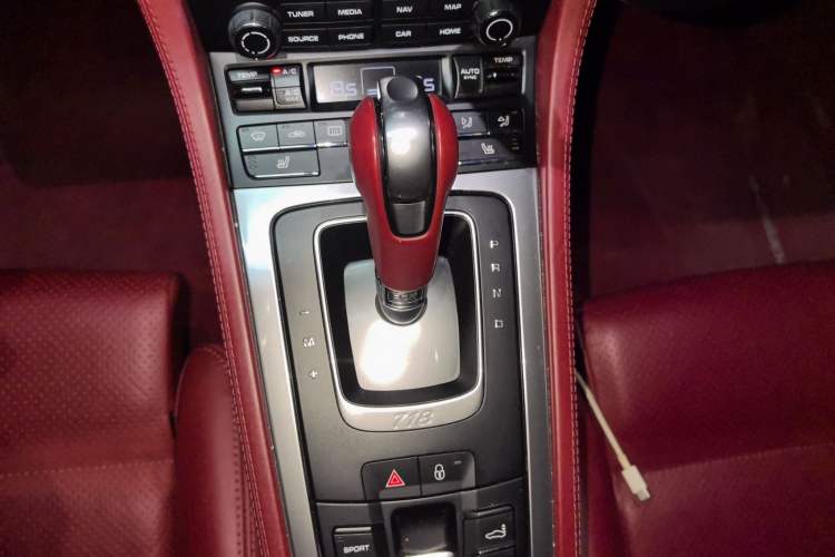 Used Porsche 718 2016 Boxster 2.0T Gear Lever