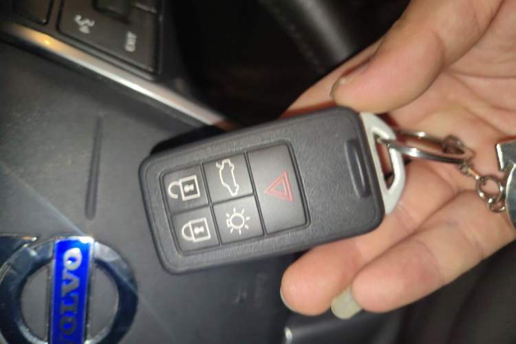 Used Volvo XC60 2016 T5 Smart Upgrade Model
