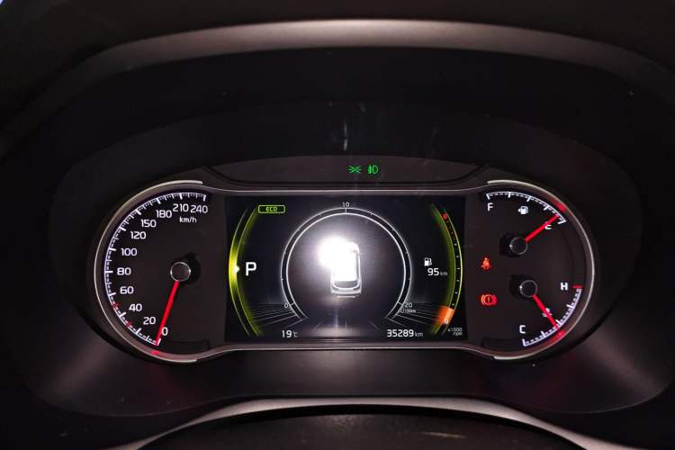 Used Kia Sportage R 2019 2.0L Automatic Smart Luxury Edition Instrument Cluster