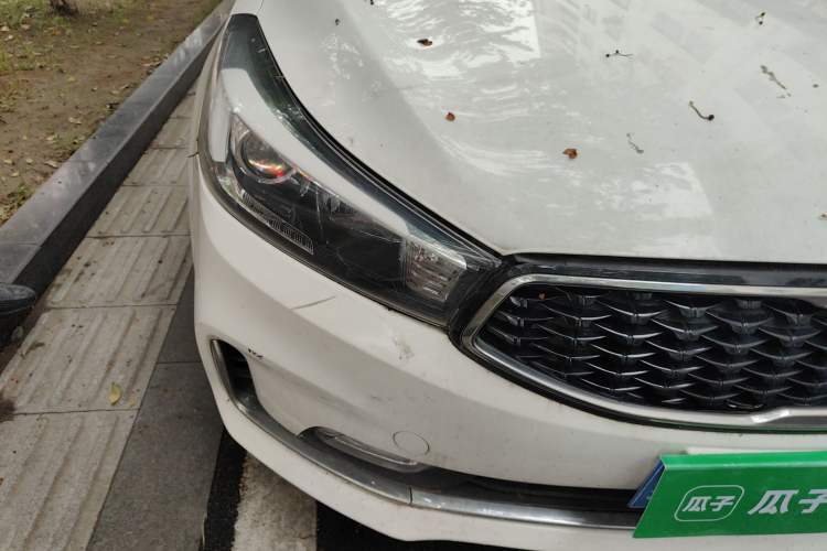 Used Kia K3 2016 1.6L Manual GL Right Front Headlight