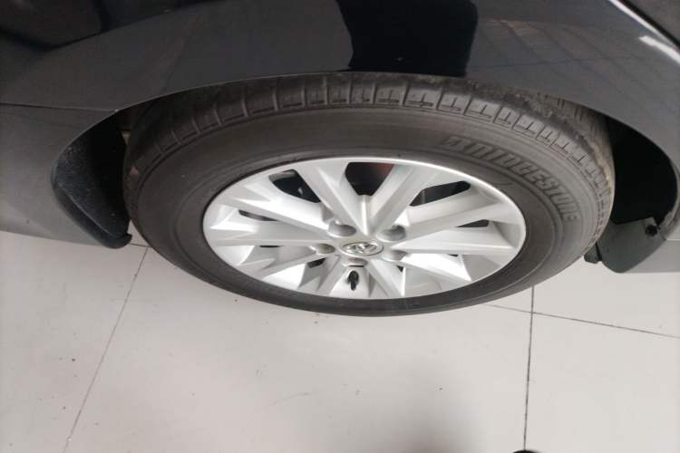 Used Toyota Camry 2016 2.0G 10th Anniversary Leading Edition
