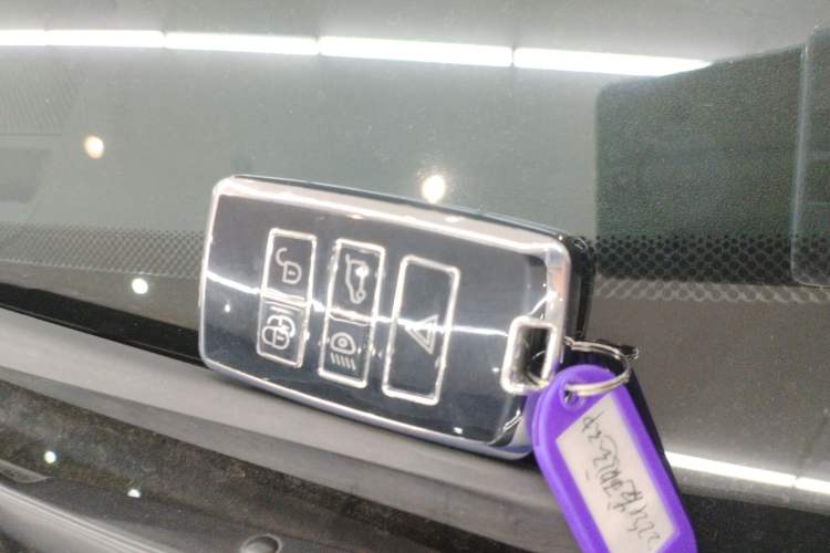 Used Land Rover Discovery Sport 2022 Revised Version 2 249 PS R-Dynamic SE Performance Tech Edition 5 Seats
