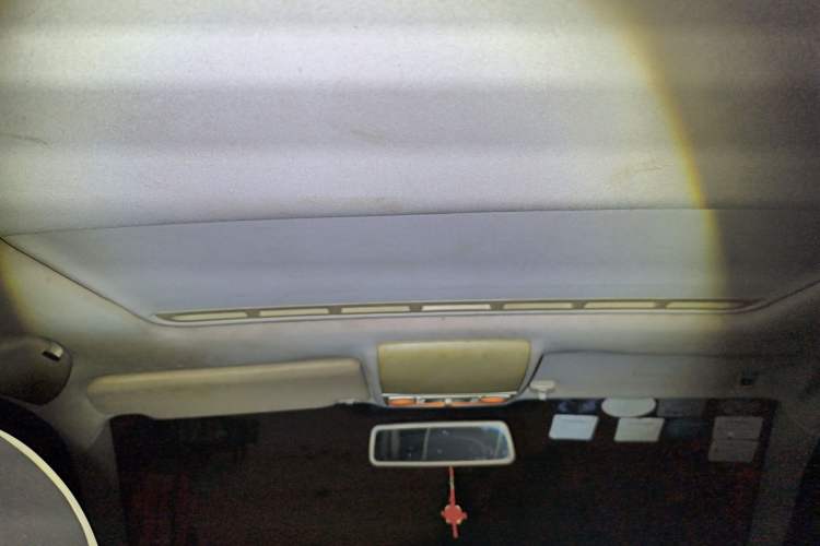 Used Volkswagen Lavida 2011 1.6L Manual - Premium Edition