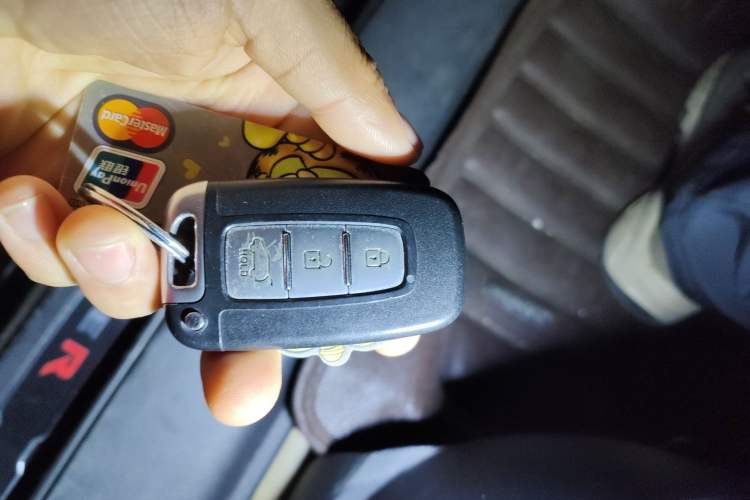 Used Kia Sportage R 2012 2.0L Automatic Two-Wheel Drive GLS
