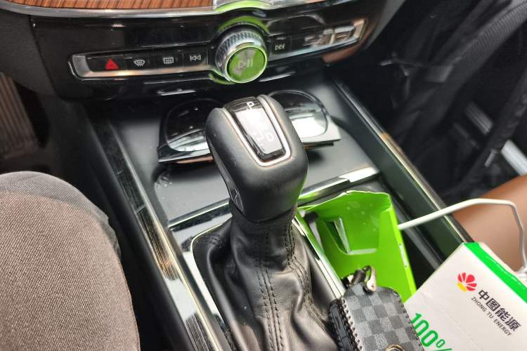 Used Volvo XC60 2019 T5 4x4 Smart Edition China VI Standard