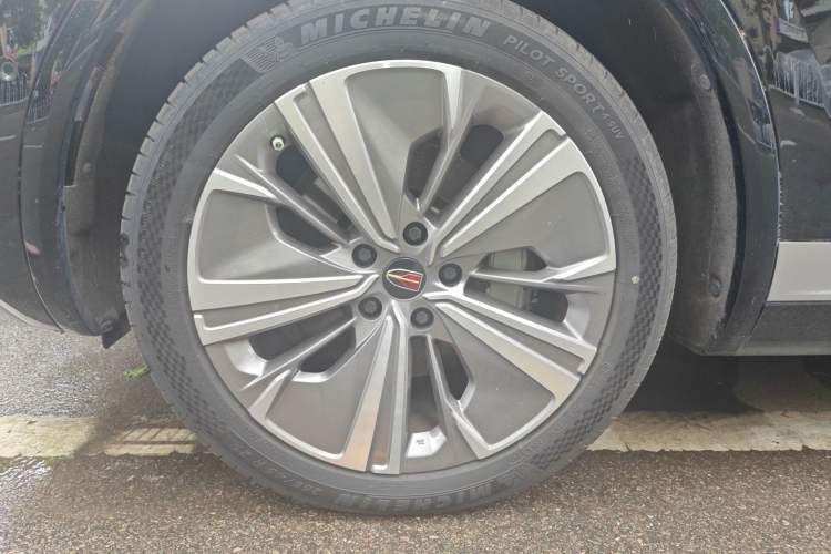 Used Hongqi E-HS9 2022 690 km Range Flagship Edition Six Seats Right Front Wheel Hub