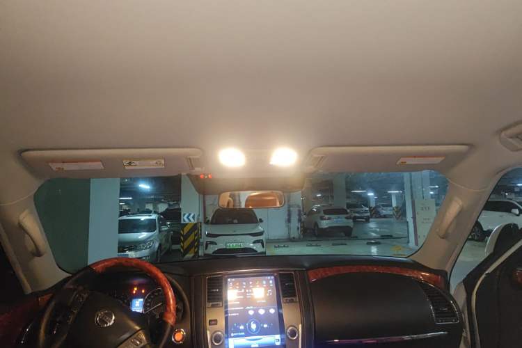 Used Nissan Patrol 2018 4.0L LinkedIn Edition Headliner