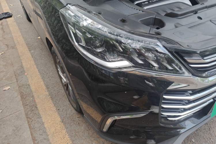 Used SAIC MAXUS G50 2019 1.5T Automatic Luxury Edition China VI Standard Right Front Headlight