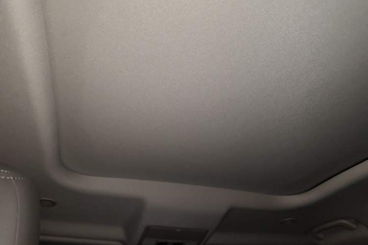 Used Land Rover Defender 2020 110 P400 SE Headliner