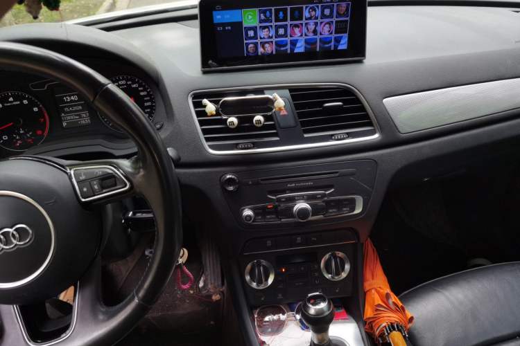 Used Audi Q3 2015 35 TFSI Comfort Model Audio And AC Panel