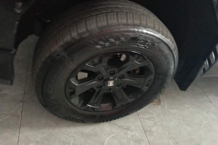 Used Tank 400 New Energy 2024 Hi4-T Off-Road Edition Left Front Wheel Hub