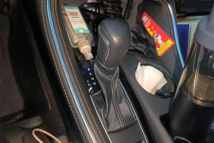 Used Toyota Avalon 2024 Dual-Motor 2.0L Luxury Edition Gear Lever