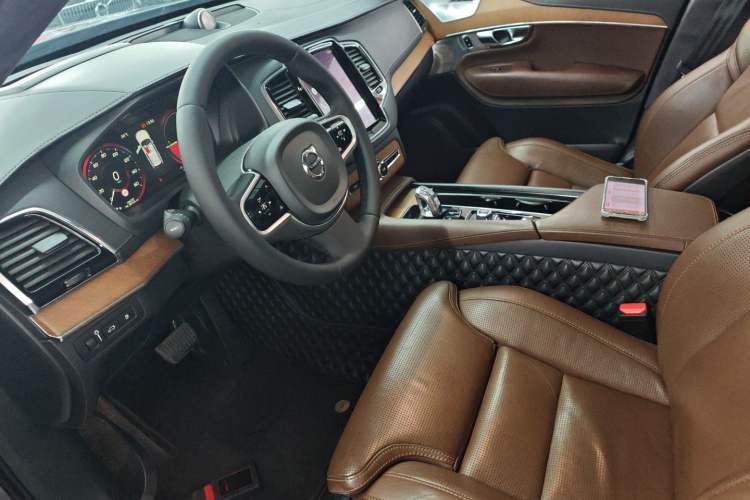 Used Volvo XC90 New Energy 2019 E-Drive Hybrid T8 Luxury Edition 7-Seater China V Standard