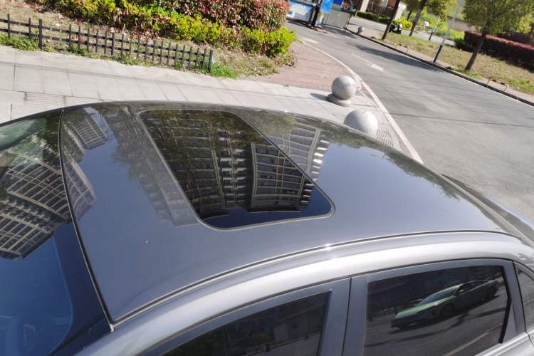 Used Geely Auto Emgrand 2022 4th Generation 1.5L CVT Luxury Model Roof