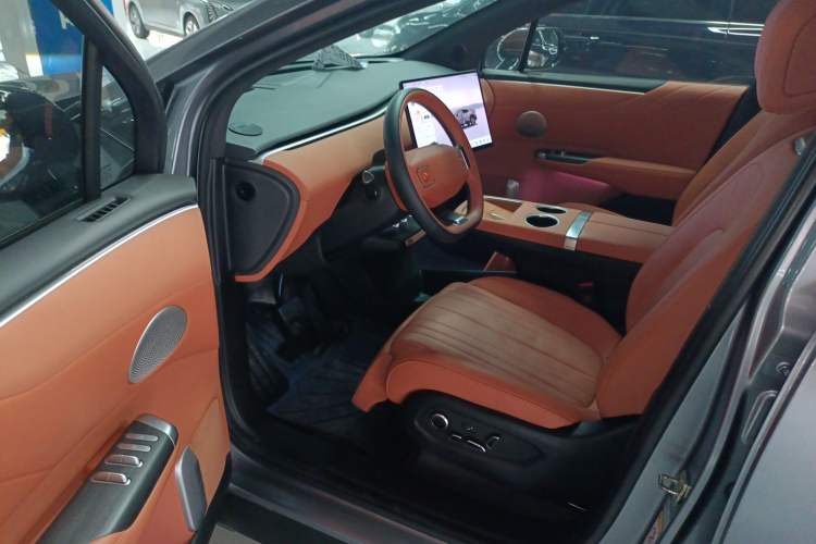 Used CHANGAN NEVO E07 2026 Model Pure Electric Four-Wheel Drive 90kWh Dacheng Edition Driver Seat