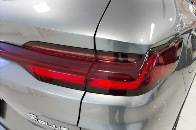 Used BYD Song PLUS New Energy 2025 EV Intelligent Driving Edition 520km Luxury Model
