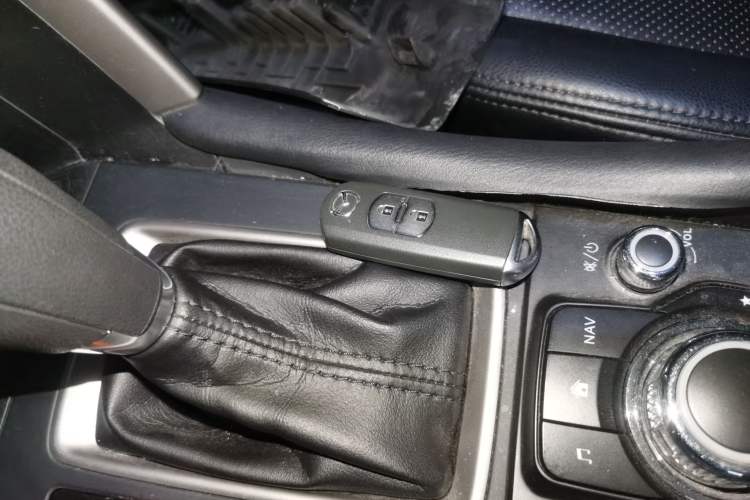 Used Mazda CX-4 2016 2.0L Automatic 2WD Blue Sky Dynamic Edition
