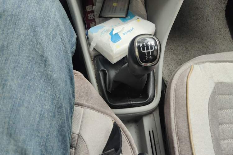 Used Skoda Rapid 2015 1.6L Manual Smart Selection Model
