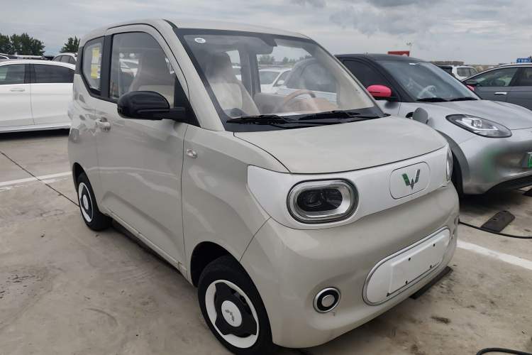 Used Wuling Hongguang MINIEV 2024 3rd Generation 215km Youth Edition