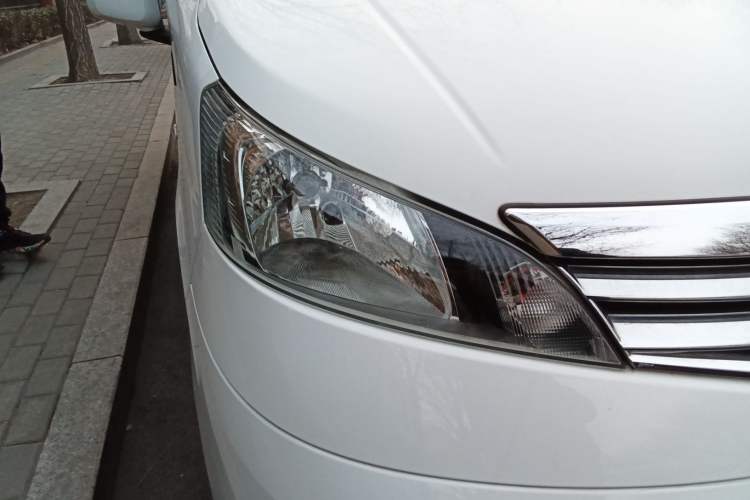 Used Nissan NV200 2018 1.6L CVT Luxury Model Right Front Headlight