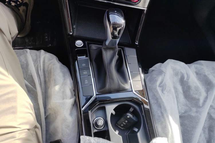 Used Volkswagen Passat 2026 Model, Outstanding 380TSI Longteng Edition
