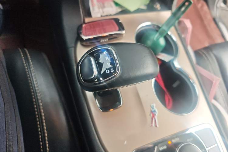 Used Jeep Grand Cherokee 2015 3.0L Comfort Navigation Edition Gear Lever