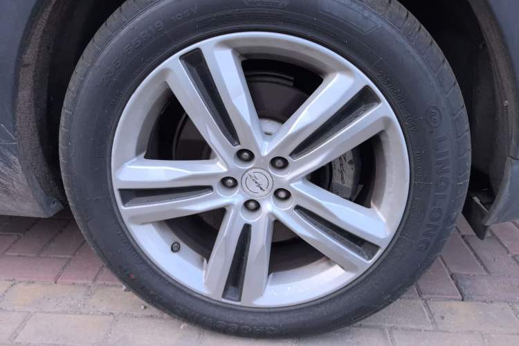 Used Zotye T700 2017 1.8T Dual-Clutch Prestige Model