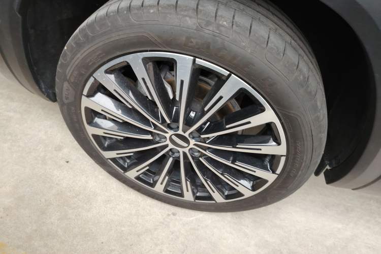 Used Geely Auto Monjaro L 2025 Dongfang Yao 2.0TD Automatic All-Wheel-Drive Wangyue Edition
