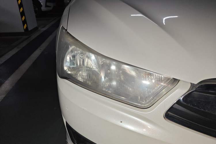 Used Citroen C-Quatre 2013 1.6L Manual Prestige CNG Model Right Front Headlight