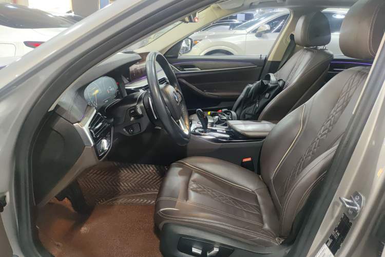 Used BMW 5 Series 2019 Facelifted 530Li Leading Edition Luxury Package
