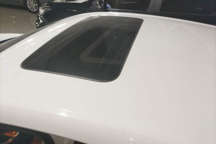 Used Chevrolet Monza 2022 320 Automatic Enjoyment Sunroof Version Roof