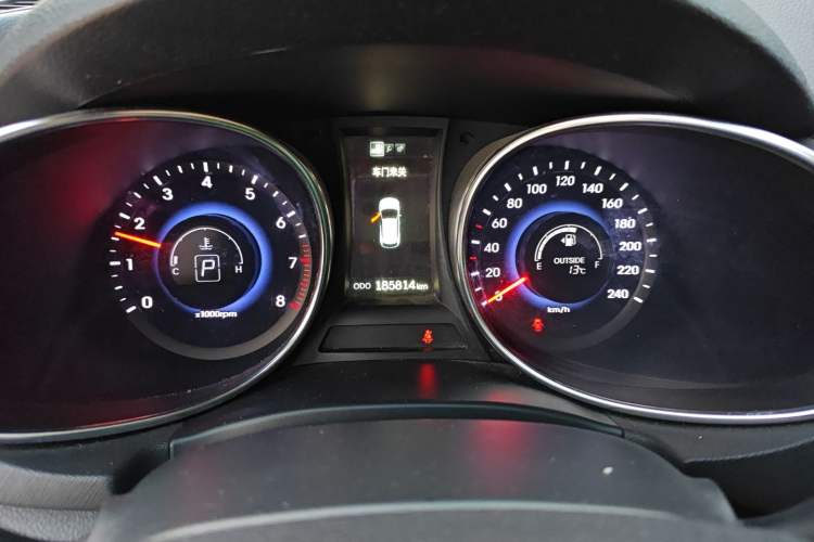 Used Hyundai Santa Fe 2015 2.0T Automatic Two-Wheel Drive Smart Version 5 Seats
