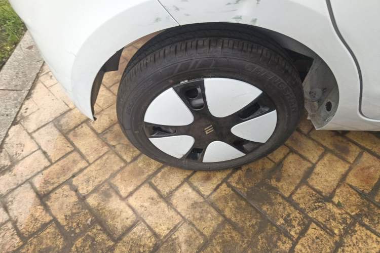 Used JMEV Ezi EV3 2023 Youth Edition 320KM Comfort Model Right Rear Wheel Hub