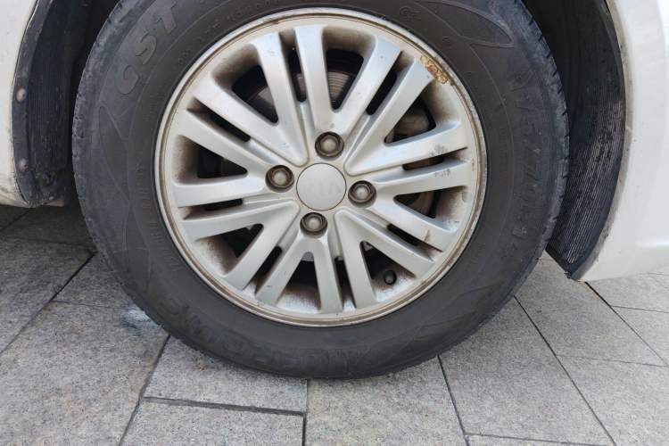 Used Kia K2 2012 Sedan 1.4L MT GLS Commemorative Edition
