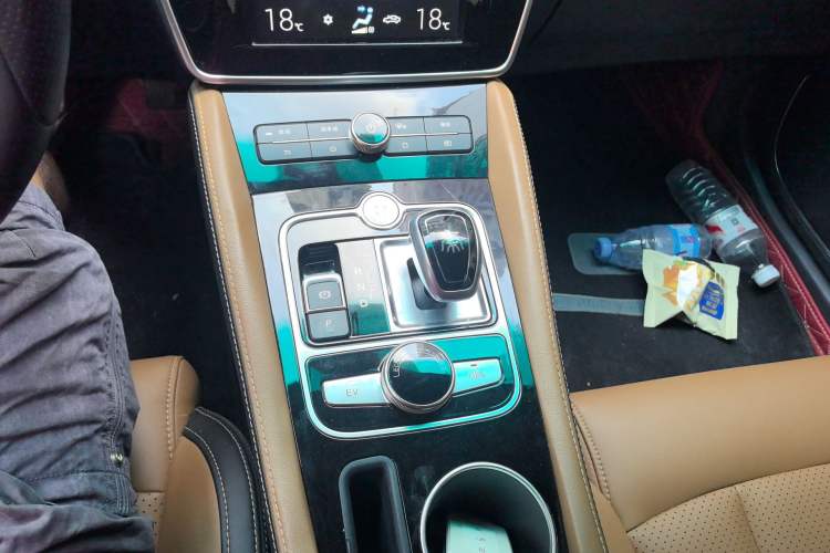 Used BYD Qin New Energy 2017 1.5T Luxury Model Gear Lever