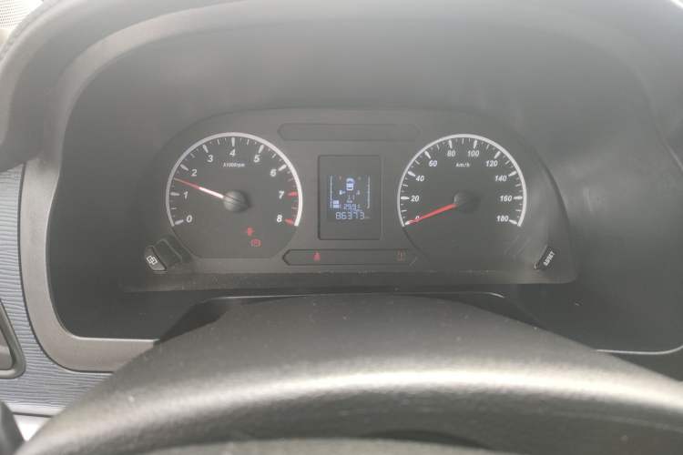 Used FORTHING Lingzhi 2022 M5L 1.6L Utility Model 7 Seats
