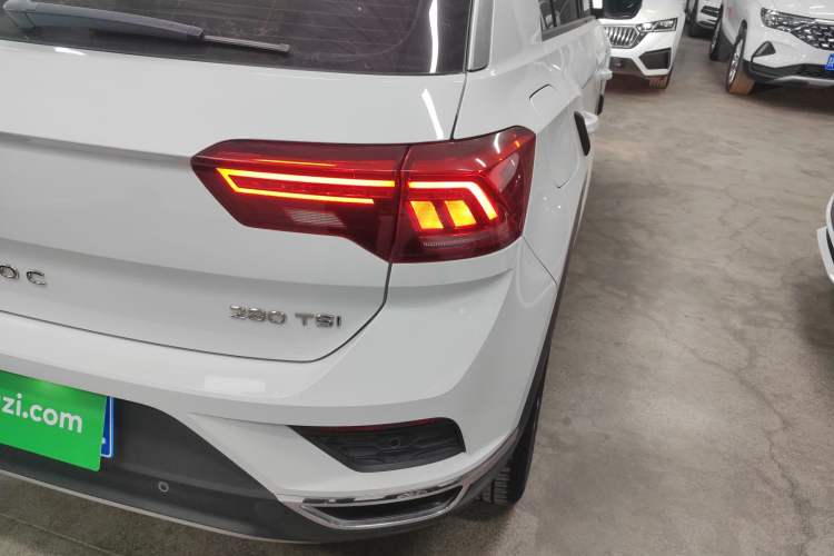 Used Volkswagen T-ROC 2021 280TSI DSG Two-Wheel Drive Comfort Connect Edition
