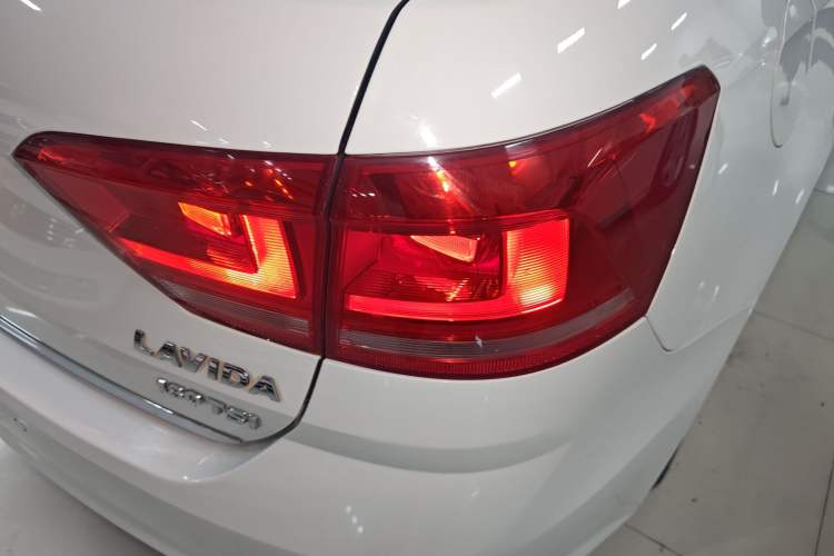 Used Volkswagen Gran Lavida 2017 180TSI DSG Comfort Edition
