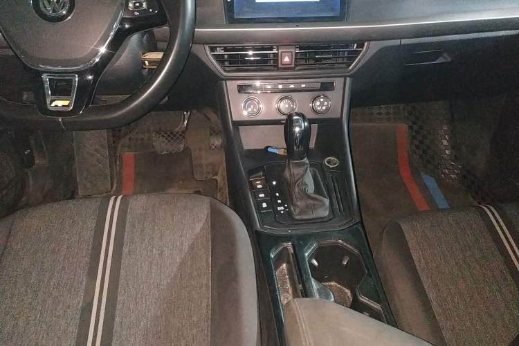 Used Volkswagen Lavida 2019 1.5L Automatic Fashion Edition China VI
