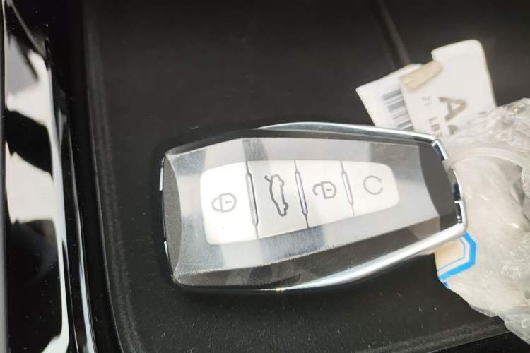 Used Geely Auto Emgrand X7 Sport 2026 Model 1.5TD Aspirational Vehicle Key