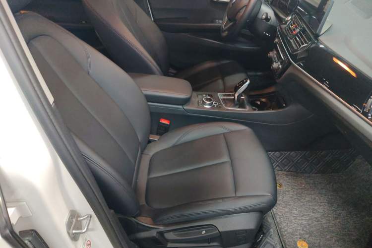 Used BMW 1 Series 2022 120i M Sport Edition Right Front Seat