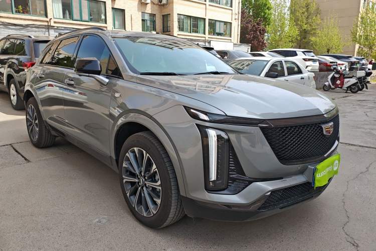 Used Cadillac XT5 2025 2.0T Luxury Version Front Right 45 Deg