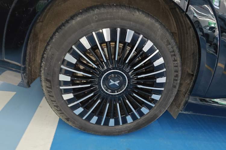 Used XPeng X9 2025 740 Ultra-Long Range Max