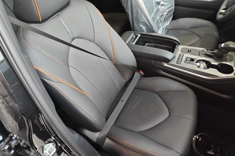 Used Toyota Crown Kluger 2026 Model 2.5L HEV All-Wheel-Drive Prestige Edition Right Front Seat