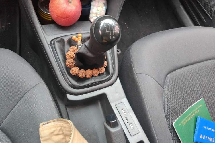 Used Volkswagen Santana 2013 1.6L Manual Fashion Edition Gear Lever