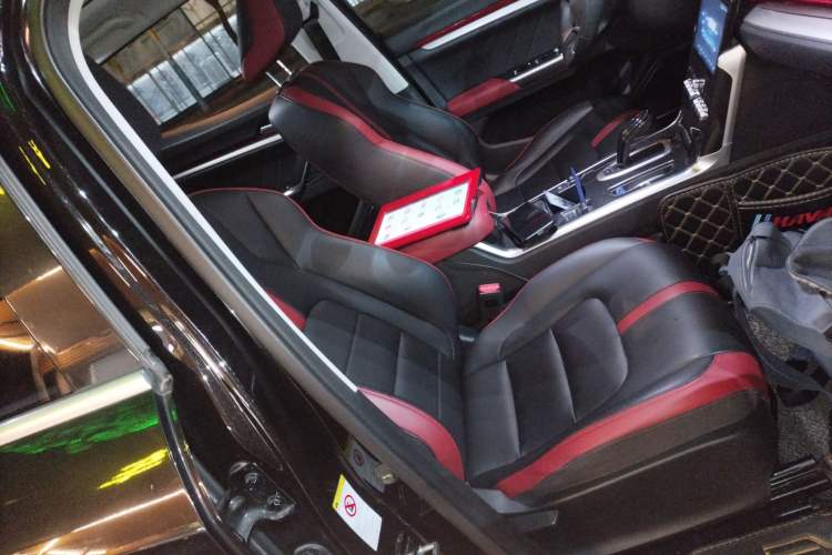 Used Haval H4 2019 1.5 GDIT DCT Ultra-Luxury Smart Connectivity Model China VI Standard
