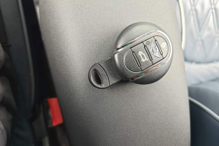 Used MINI Clubman 2023 1.5T COOPER Connoisseur Vehicle Key