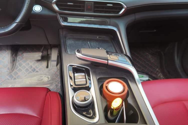 Used CHANGAN UNI-T 2020 1.5T Prestige Version Gear Lever